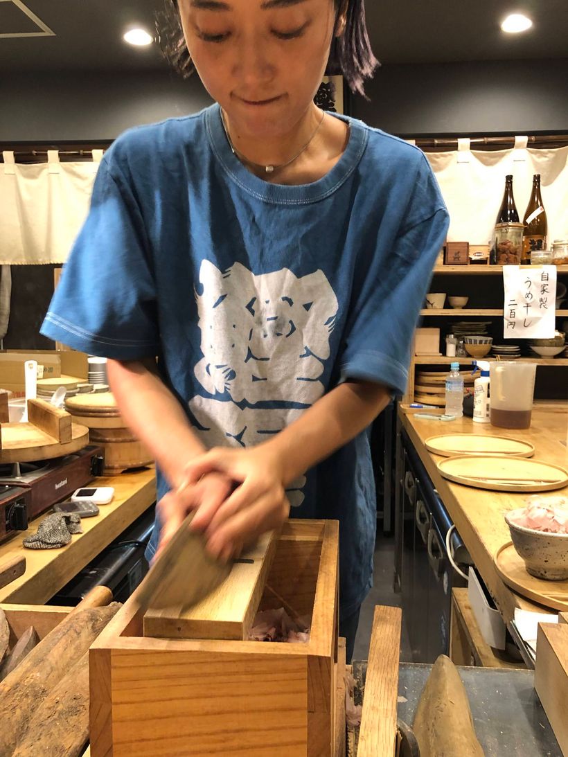 Katsuo Shokudo - Shaving katsuo